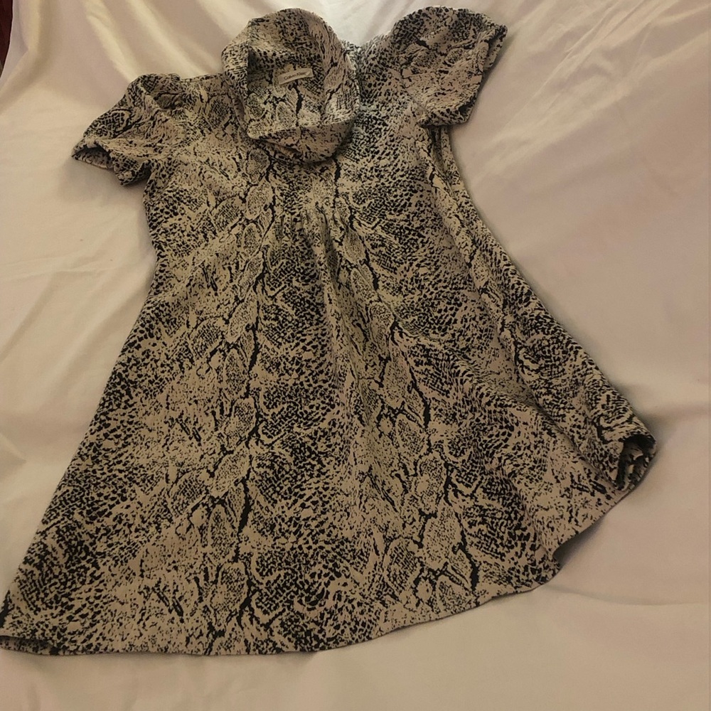 Calvin Klein Black and Beige Snake-Print Dress; Small; Side Zip